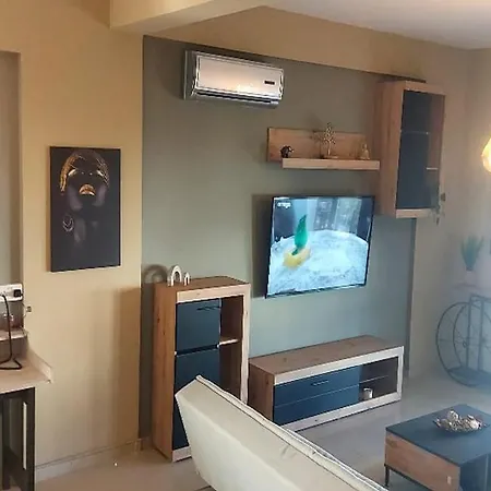 Paramount Gardens C201 라르나카