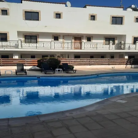 Paramount Gardens C201 *