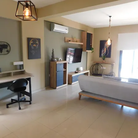 Paramount Gardens C201 Апартаменты