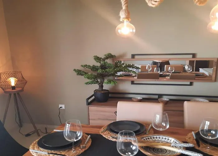 Paramount Gardens C201 Апартаменты