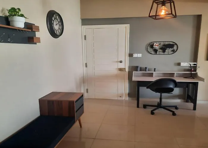 Paramount Gardens C201 Апартаменты *