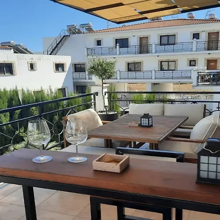 Paramount Gardens C201