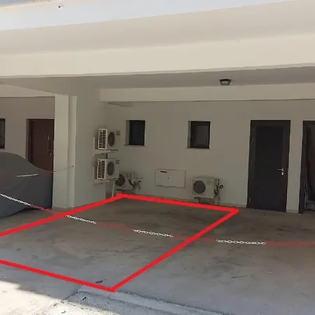 Paramount Gardens C201