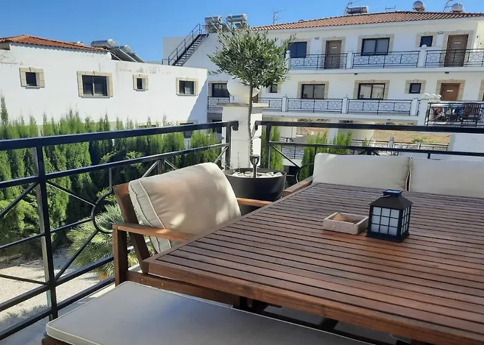 Paramount Gardens C201 *